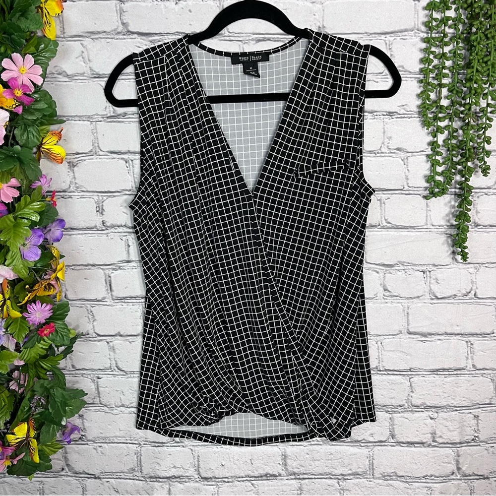 ,💙2/$40💙White House Black Market Sleeveless Drape V Neck Top Size Medium
